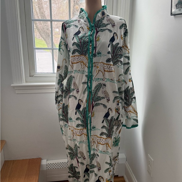 Tropical Print Long Kimono Caftan Tunic with Green Piping and Button detail - Picture 1 of 3